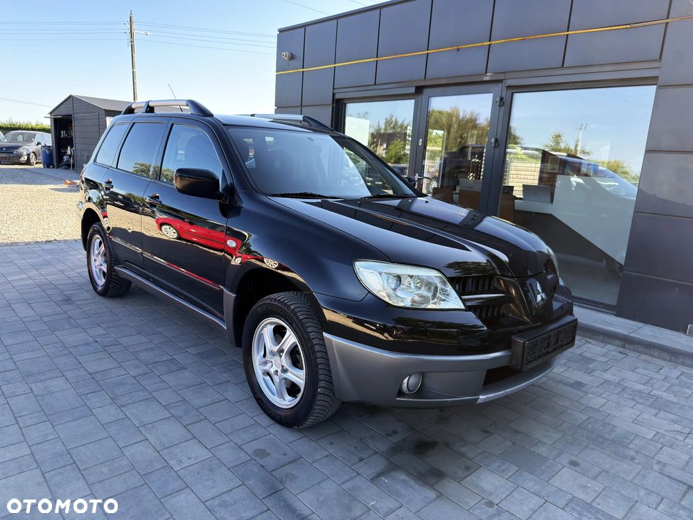 Mitsubishi Outlander 2.0 Invite - 14
