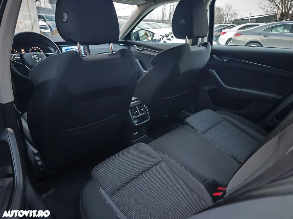 Skoda Octavia 2.0 TDI DSG Ambition - 11