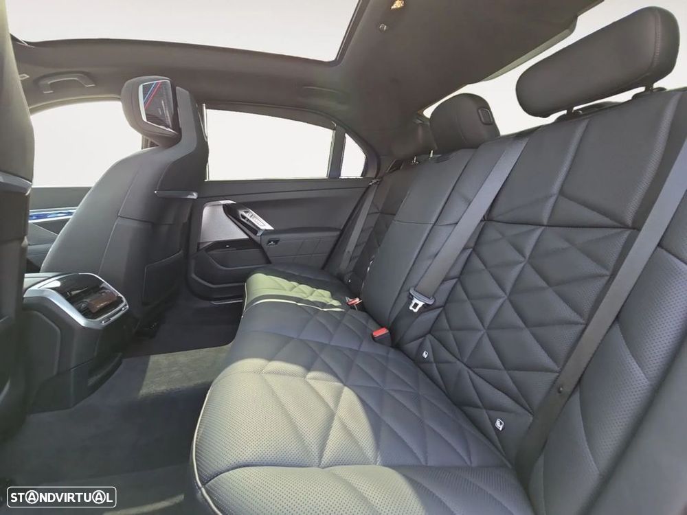 BMW i7 eDrive50 Pack Desportivo M Pro - 15