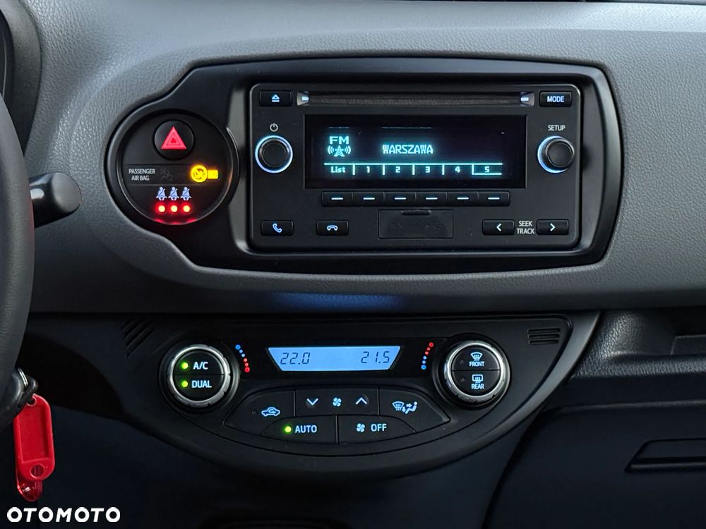 Toyota Yaris Hybrid 100 Active - 8