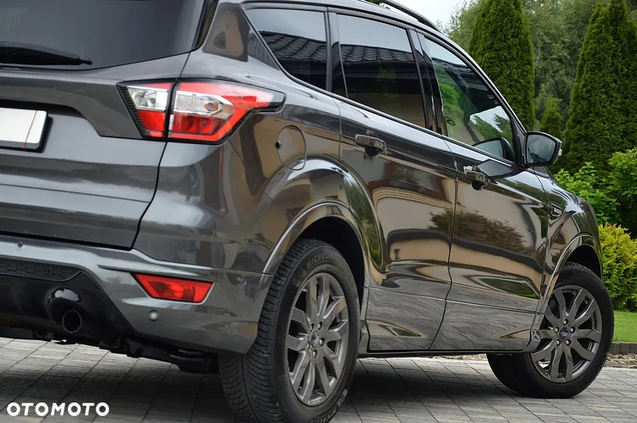 Ford Kuga 1.5 EcoBoost 2x4 ST-Line - 19
