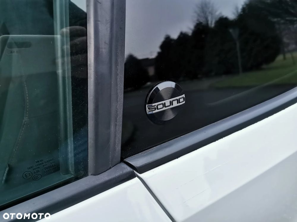 Volkswagen up! TSI (BlueMotion Technology) move - 18