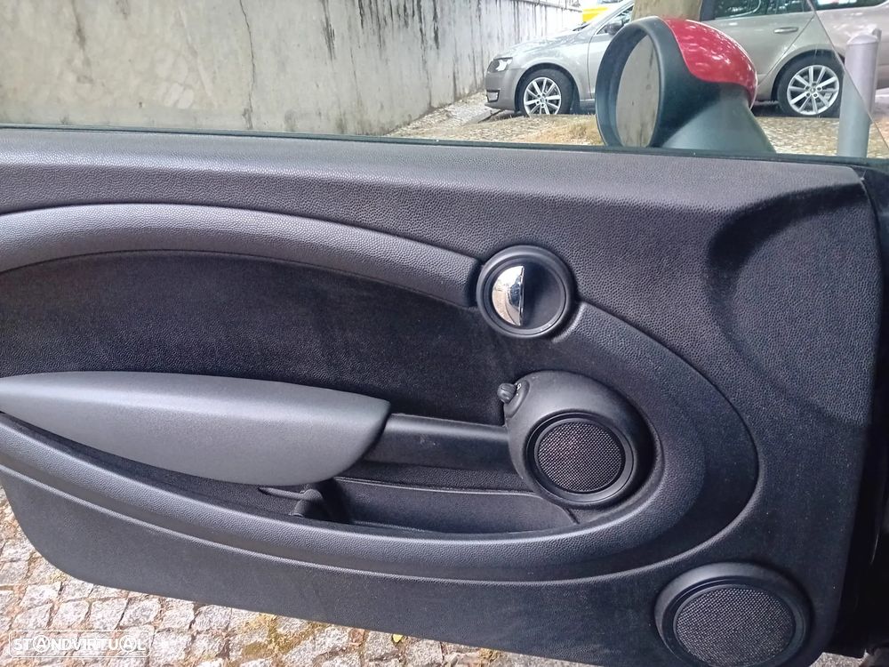 MINI 3 Portas One D - 6