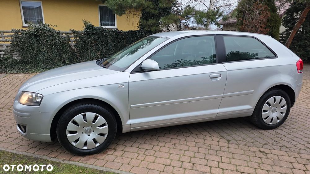 Audi A3 3-drzwiowe 1.6 Attraction - 6