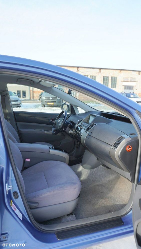 Toyota Prius 1.5 VVT-i Sol - 2