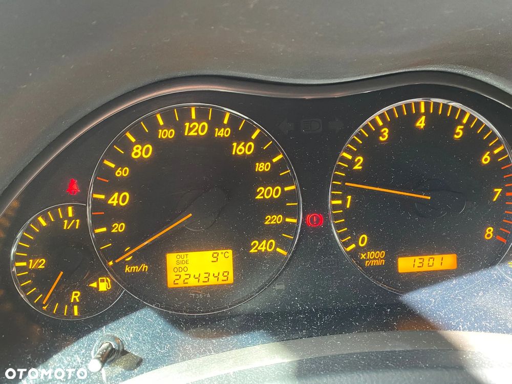 Toyota Avensis 1.8 VVT-i Terra - 7