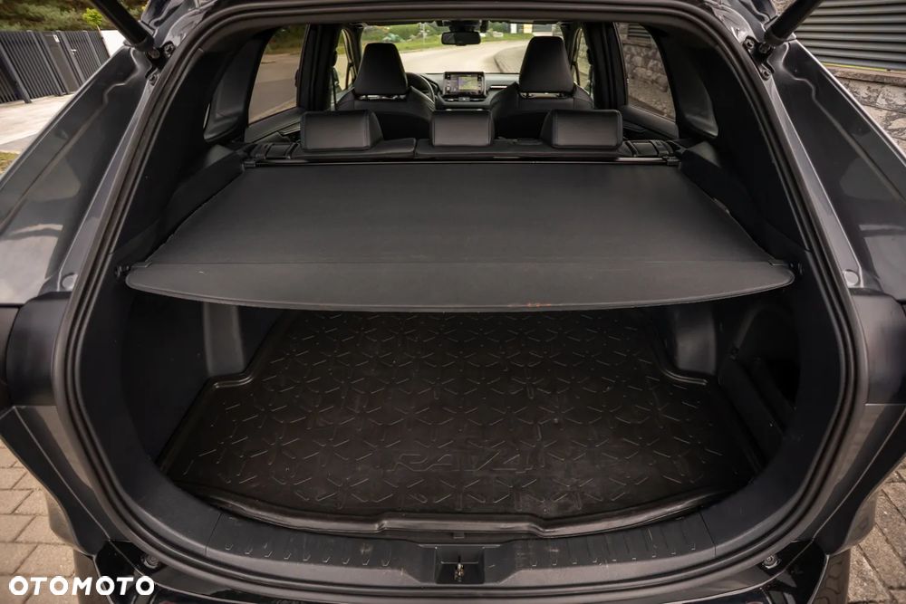 Toyota RAV4 2.5 Hybrid Black Edition by JBL 4x4 - 36
