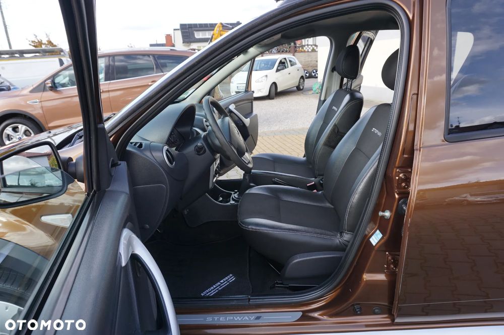 Dacia Sandero Stepway 1.6 - 21