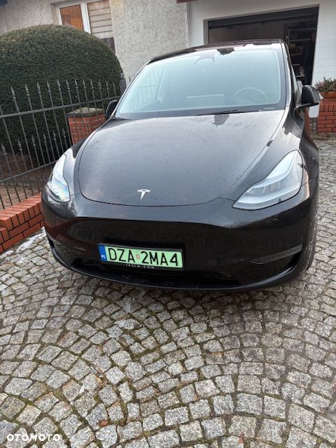 Tesla Model Y - 1