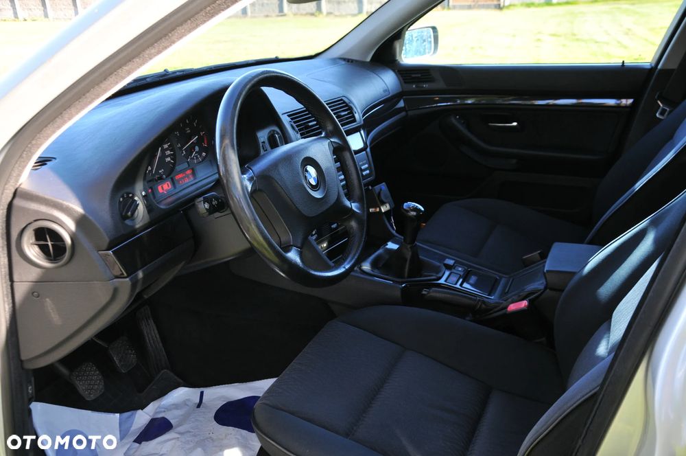 BMW Seria 5 520i - 19