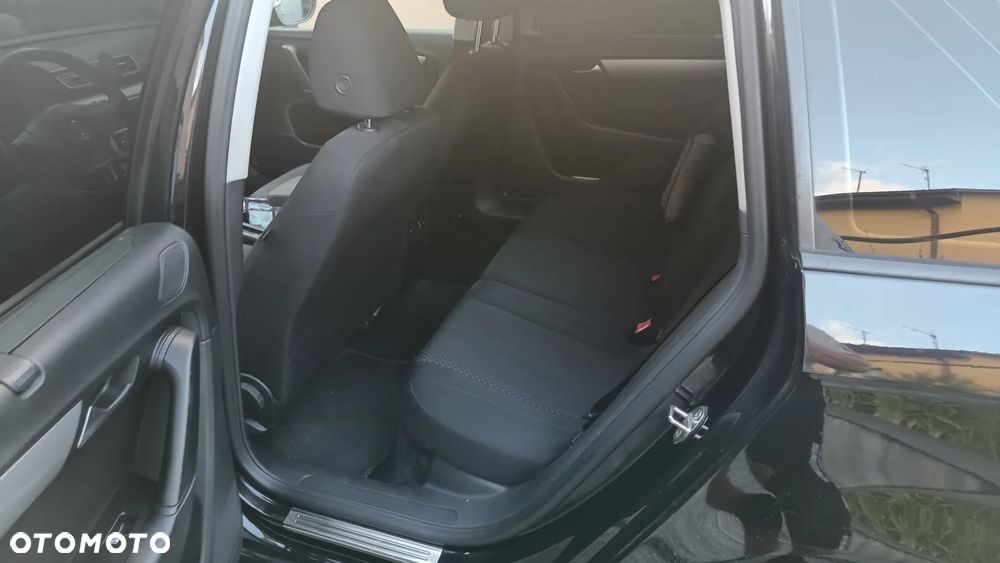 Volkswagen Passat 2.0 TDI Comfortline - 13