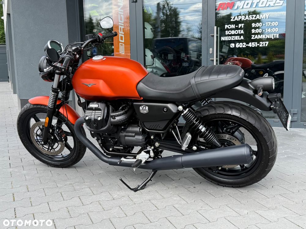 Moto Guzzi V7 - 30