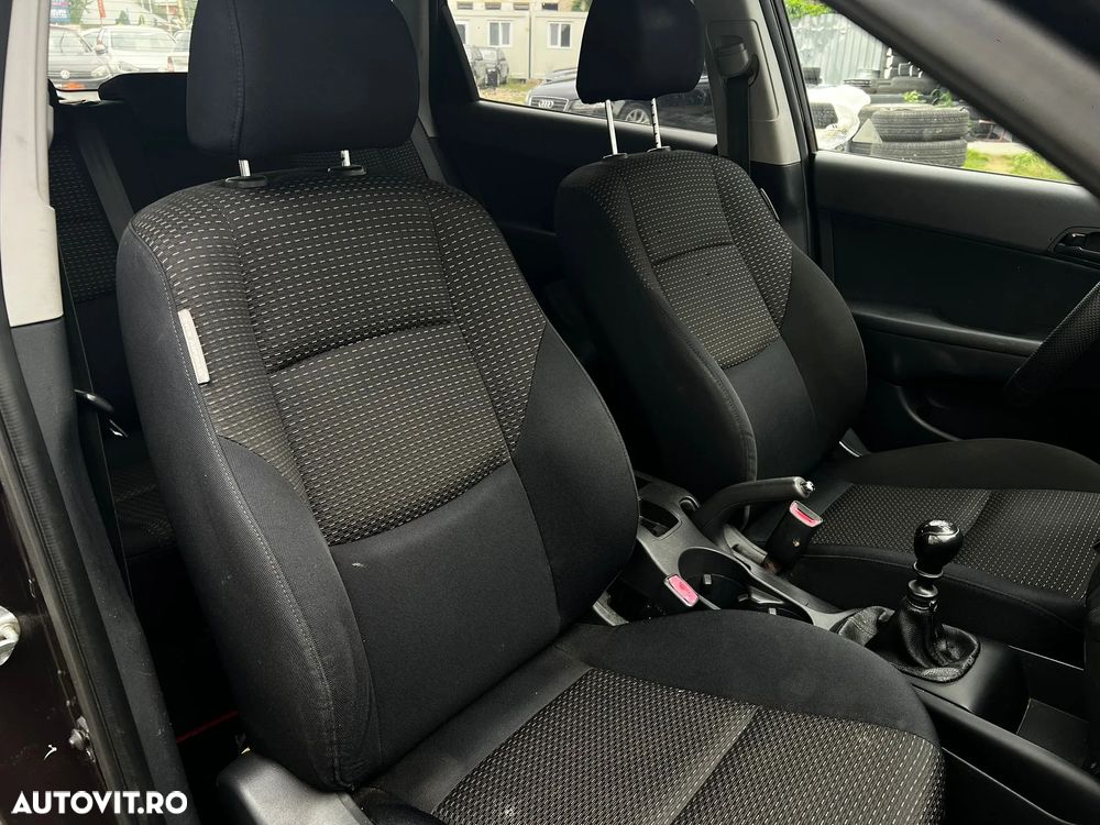 Hyundai i30 1.6 CRDI Classic - 37