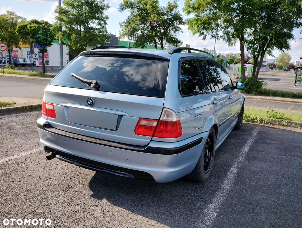 BMW Seria 3 318i - 5