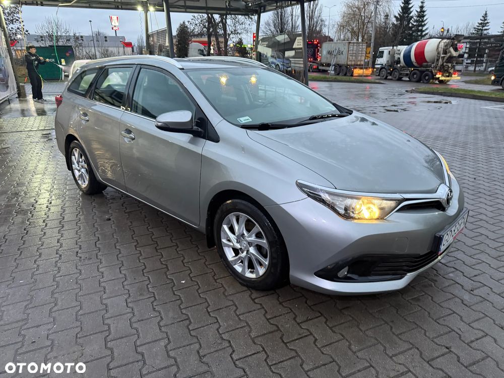 Toyota Auris 1.6 Active - 3