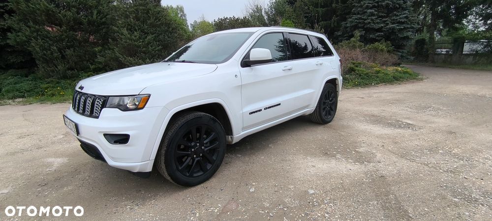 Jeep Grand Cherokee - 11