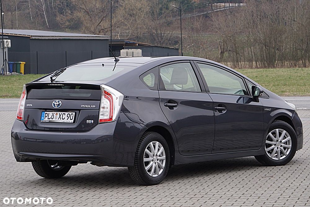 Toyota Prius - 16