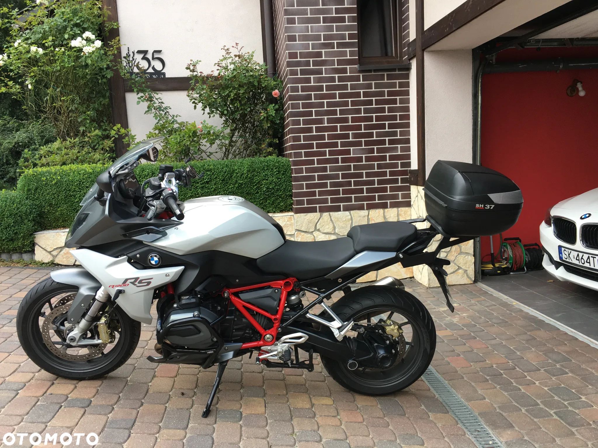 BMW R - 1