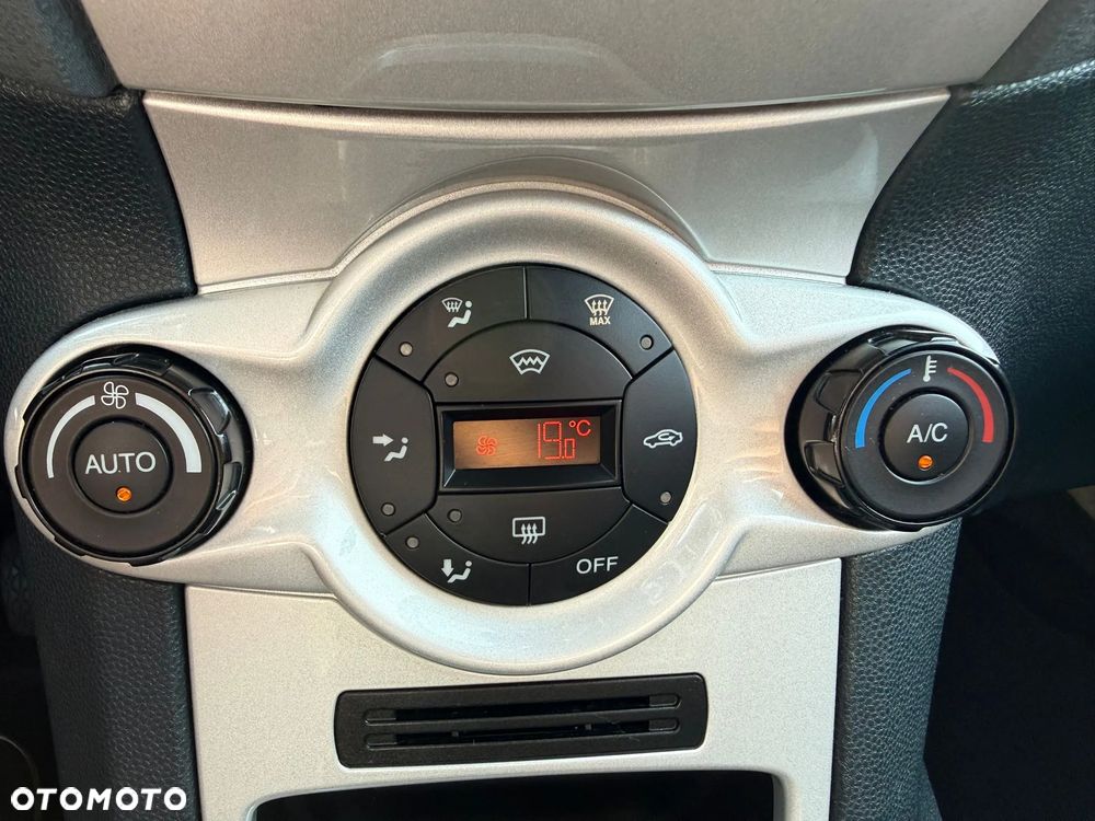 Ford Fiesta 1.25 Titanium - 17