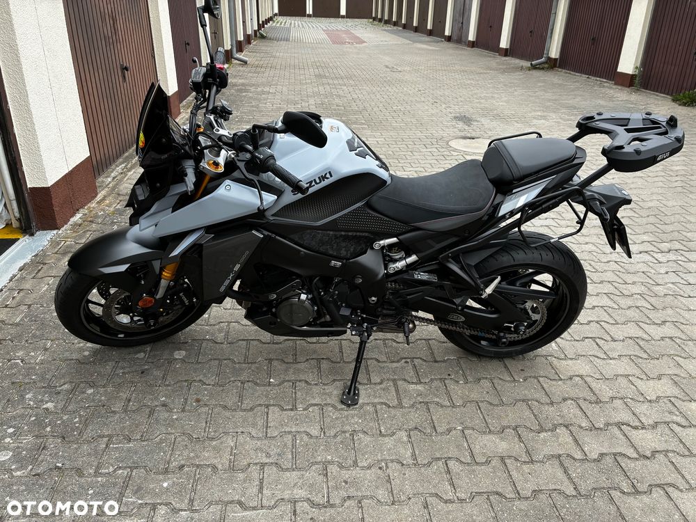 Suzuki GSX 1000 - 5