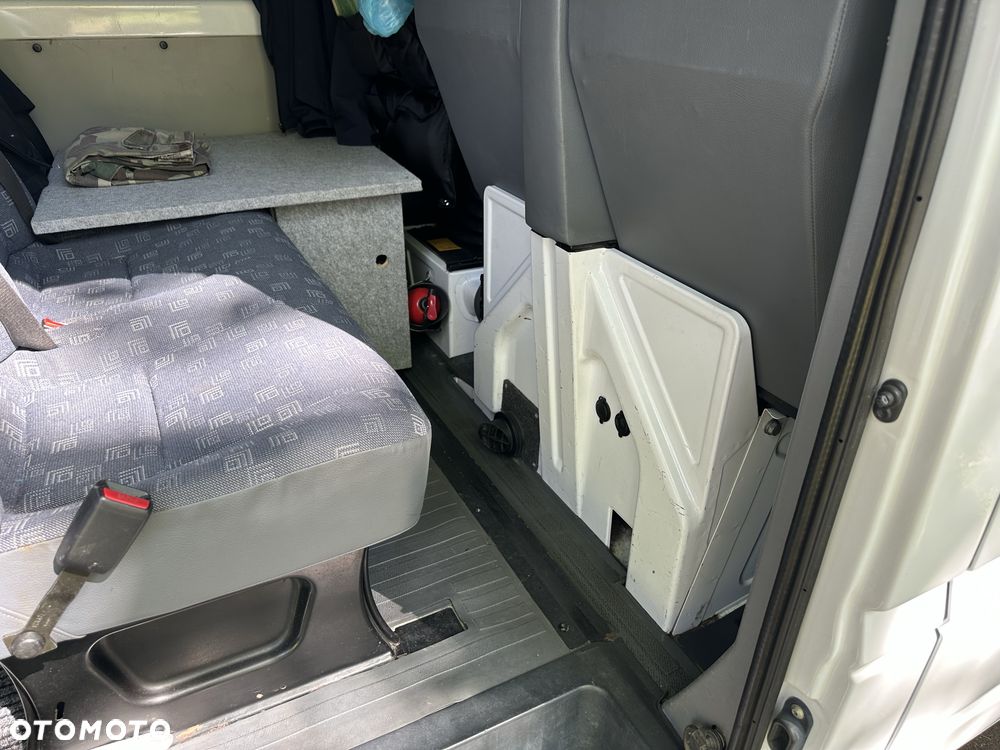 Mercedes-Benz Sprinter - 10