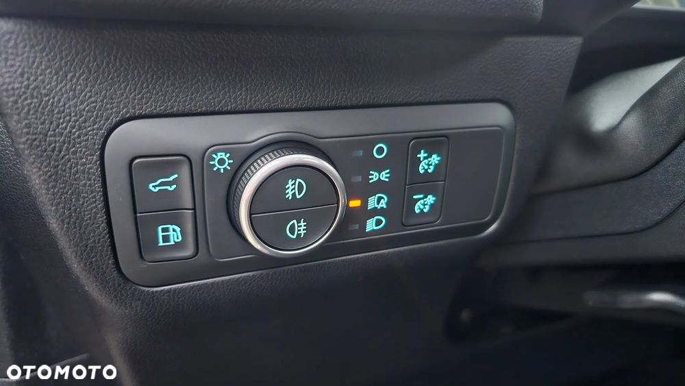Ford Kuga - 28