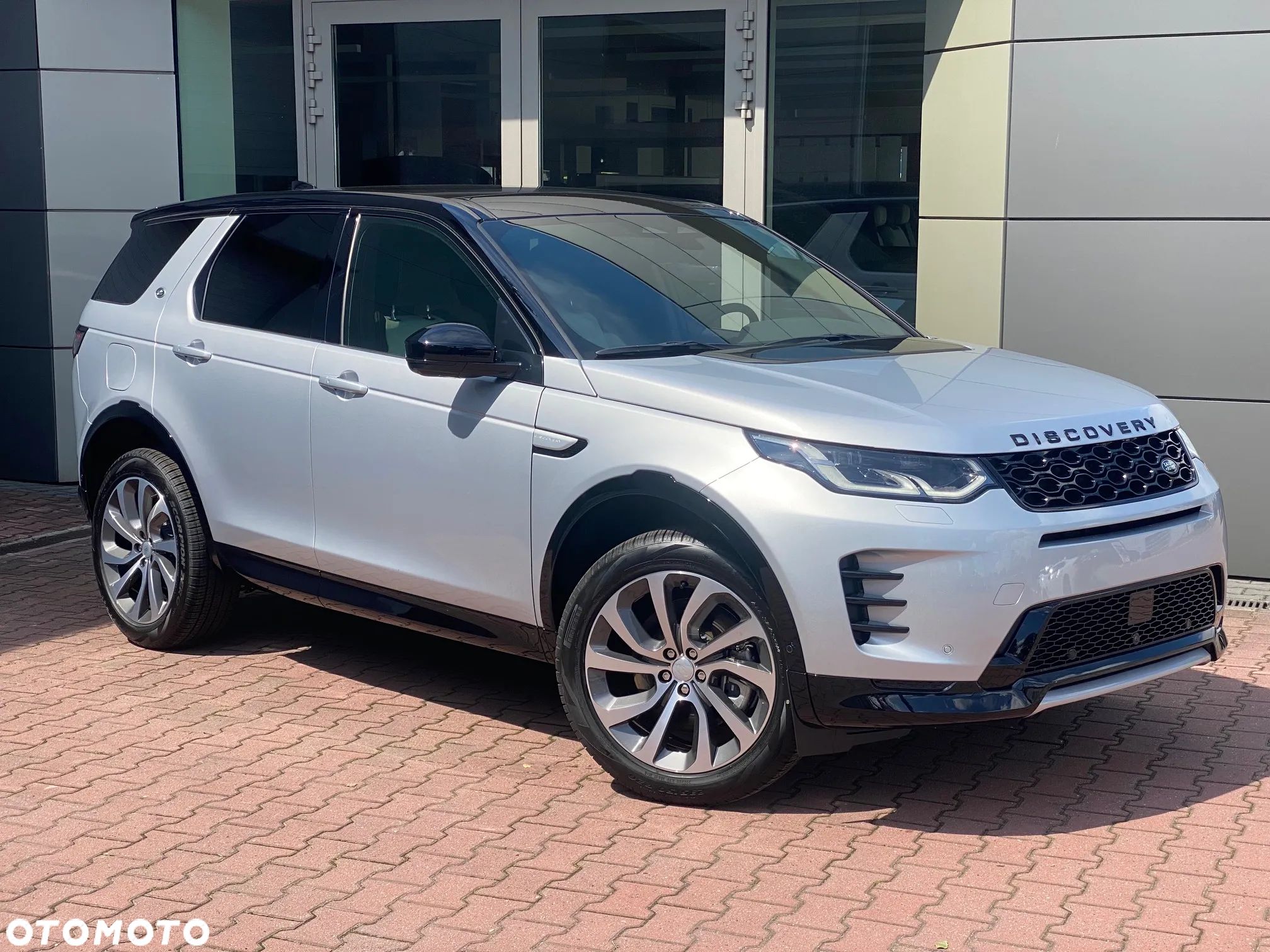Land Rover Discovery Sport 2.0 D200 mHEV R-Dynamic SE - 1