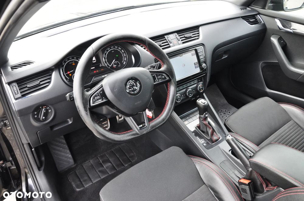 Skoda Octavia 2.0 TDI DSG RS - 16