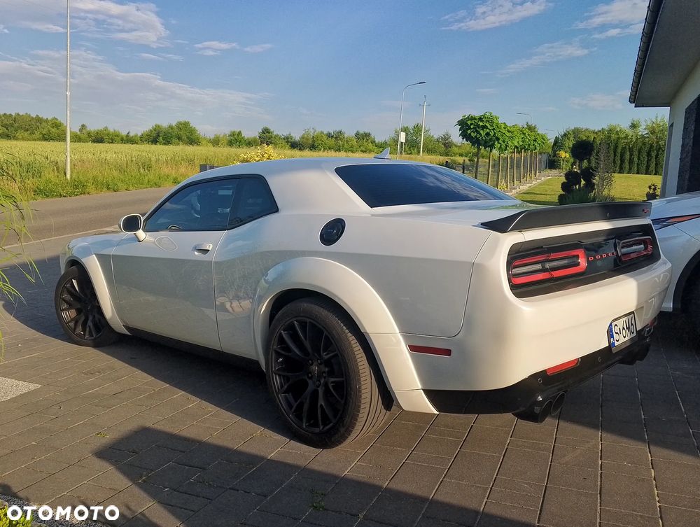 Dodge Challenger - 3