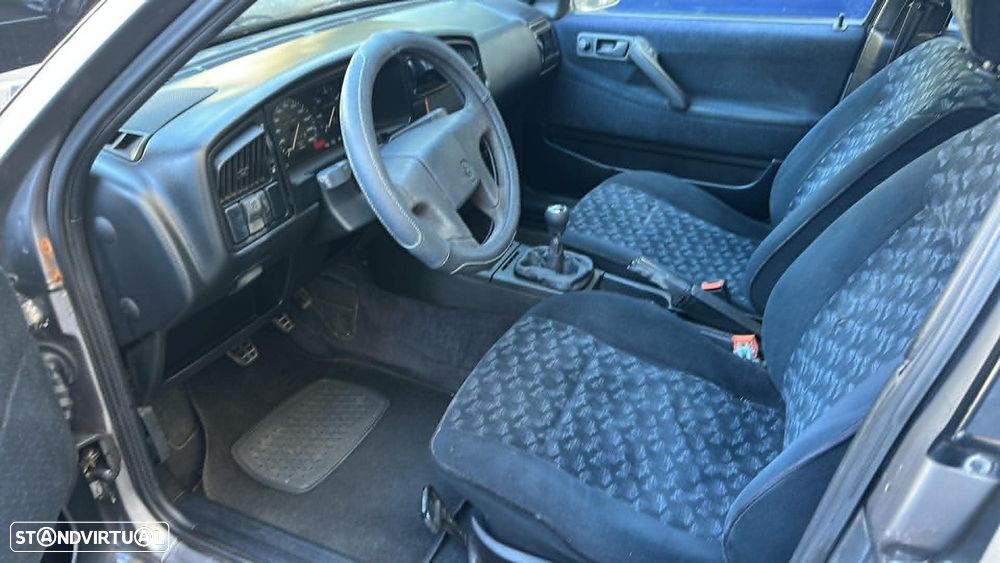 VW Passat Variant 1.6 TD Arriva - 9