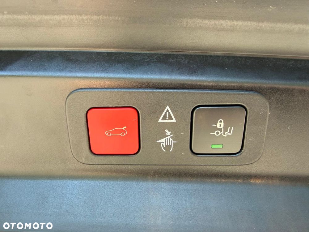 Peugeot 5008 BlueHDi 180 EAT8 GT - 17
