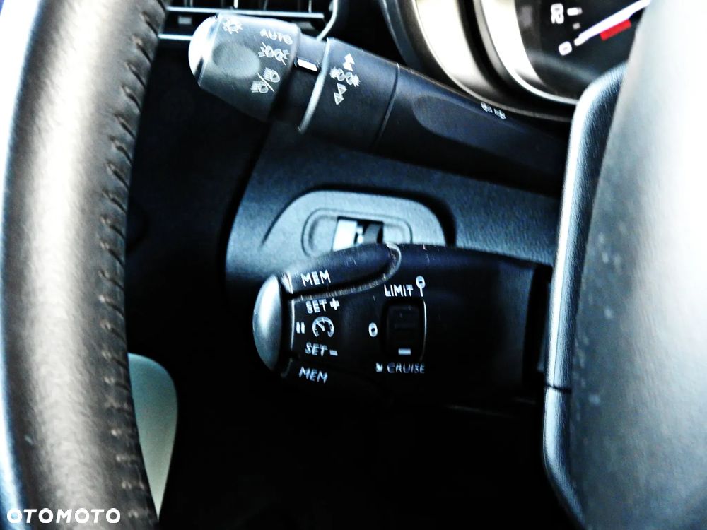 Citroën Berlingo XL 1.2 PureTech Feel S&S (7-os.) - 31