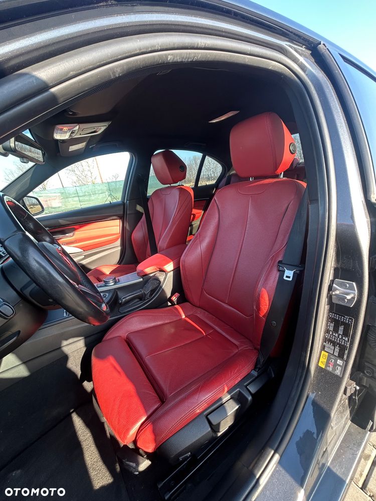 BMW Seria 3 330e iPerformance M Sport Shadow - 26