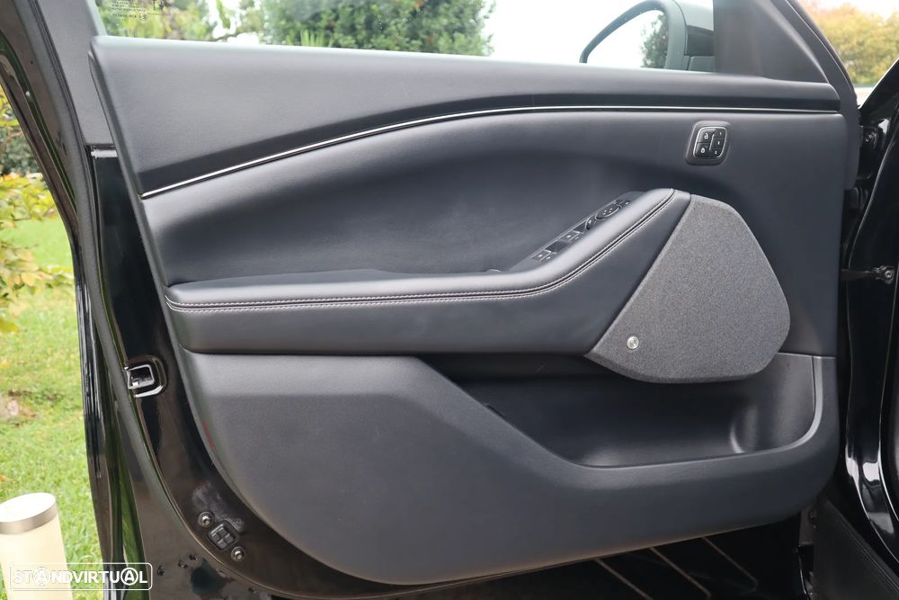 Ford Mustang Mach-E Alargada - 16