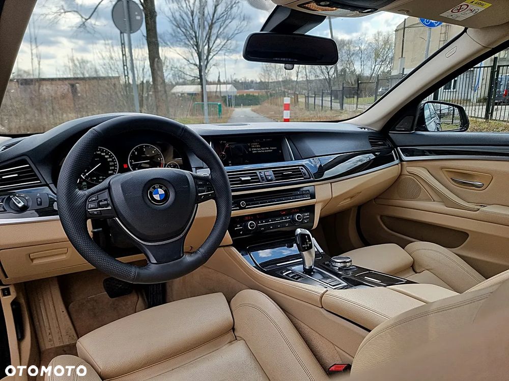 BMW Seria 5 520d Luxury Line sport - 26