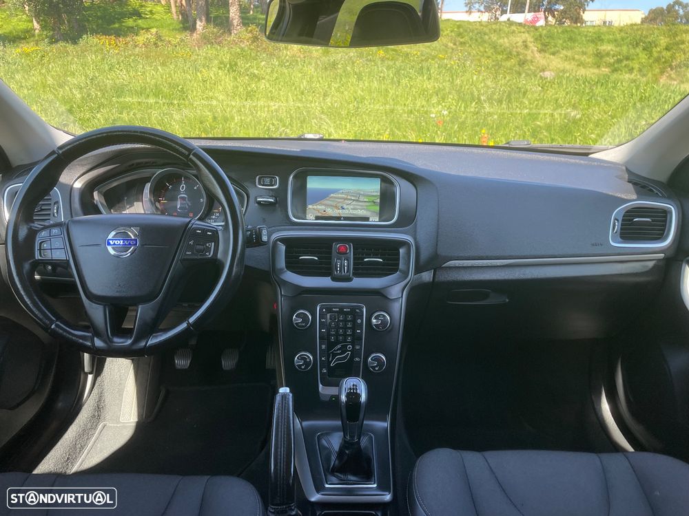 Volvo V40 Cross Country D2 Momentum - 21