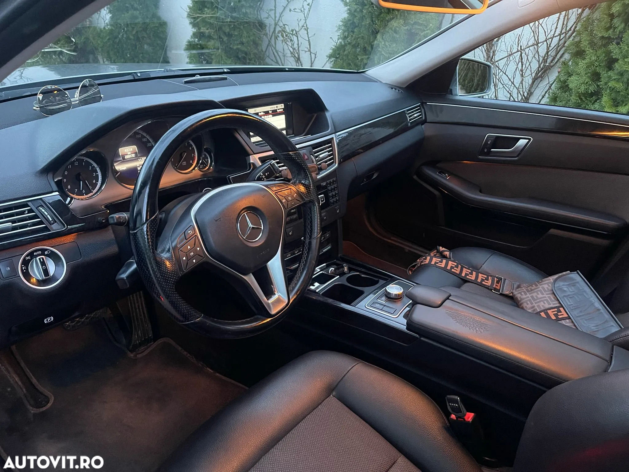 Mercedes-Benz E 200 CGI BlueEfficiency Automatik - 6