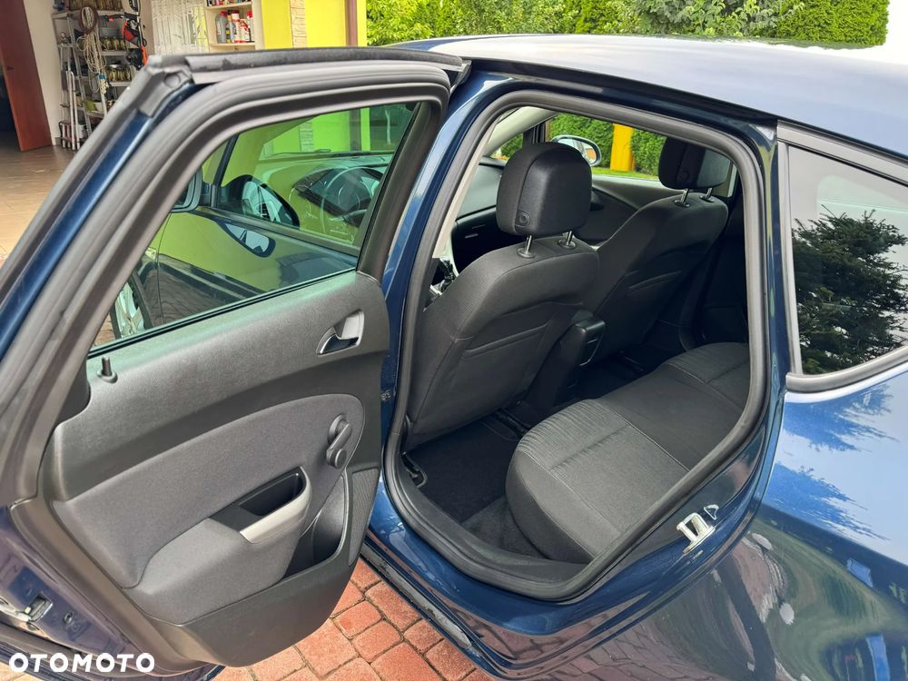 Opel Astra 1.6 - 9