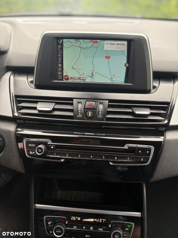 BMW Seria 2 218d - 33