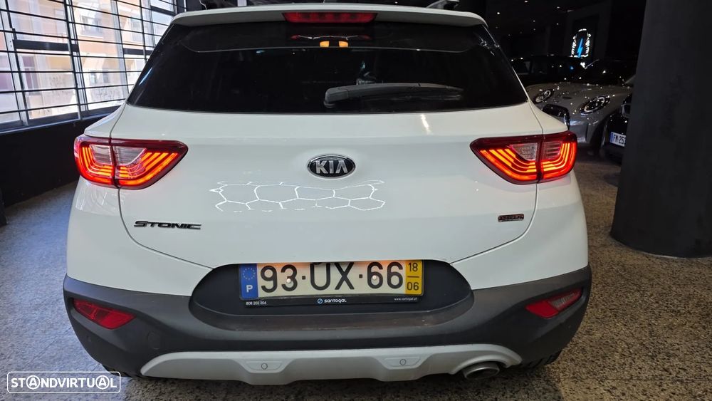 Kia Stonic 1.6 CRDi TX - 12