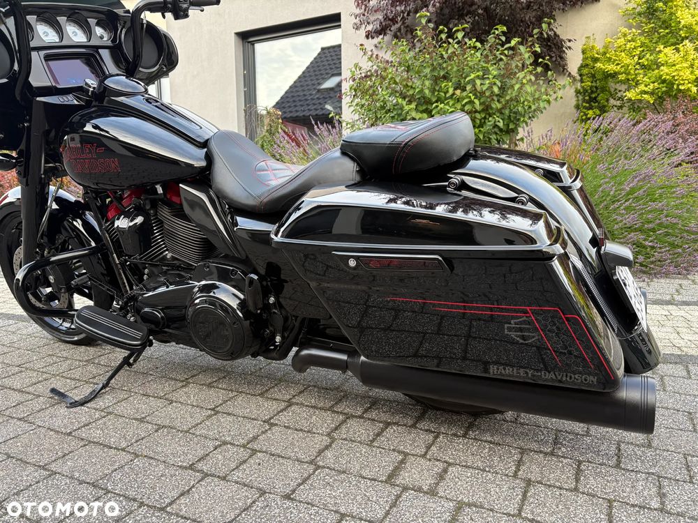 Harley-Davidson Touring Street Glide - 19