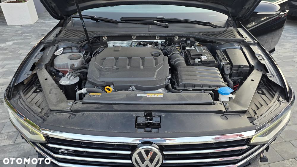Volkswagen Passat - 16