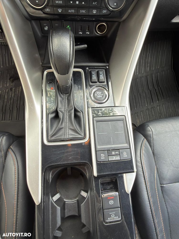 Mitsubishi Eclipse-Cross - 23