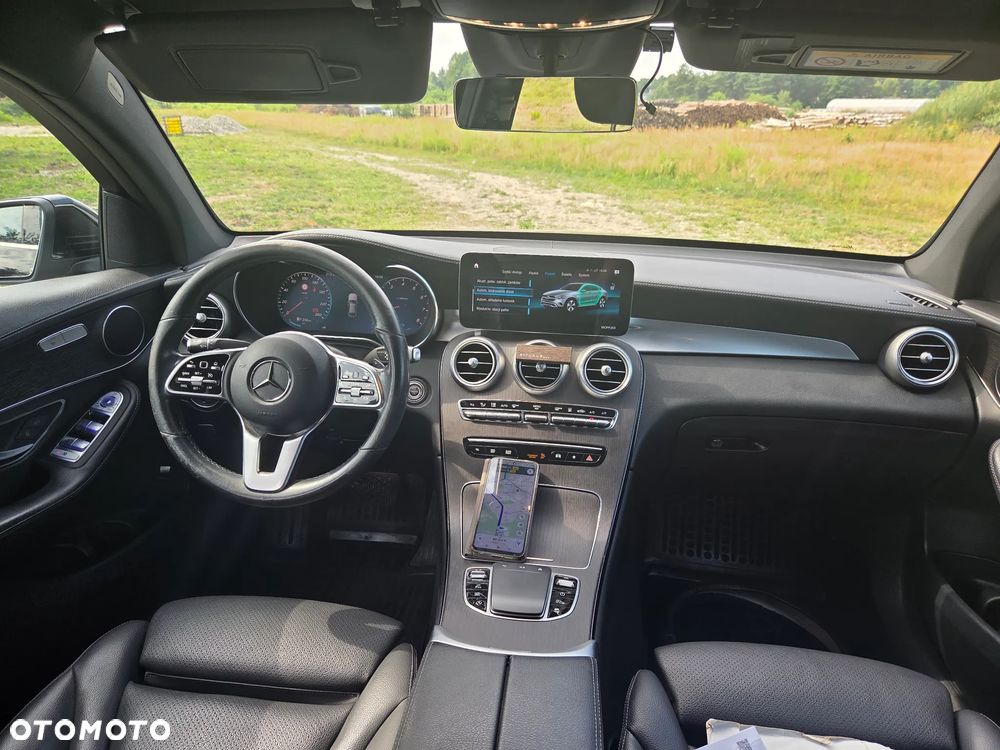 Mercedes-Benz GLC 300 4Matic 9G-TRONIC AMG Line - 13
