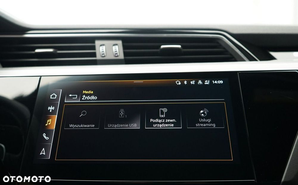 Audi Q8 e-tron - 33