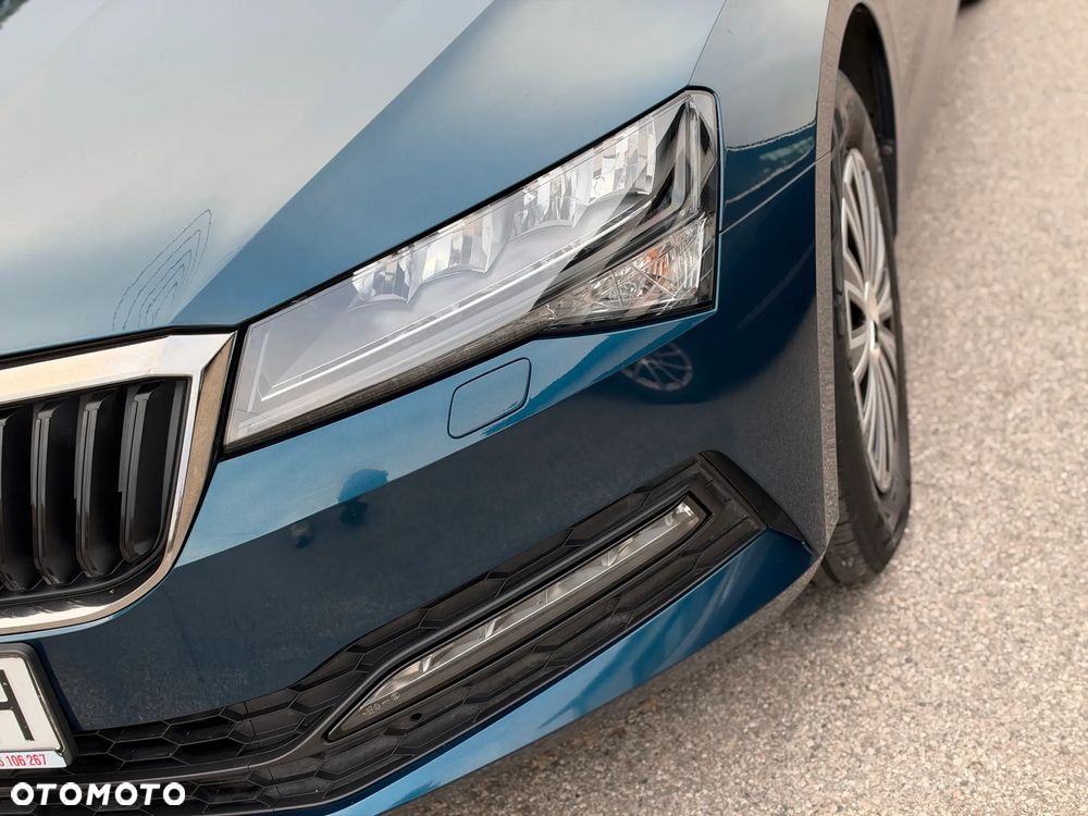 Skoda Superb 2.0 TDI SCR Active - 38