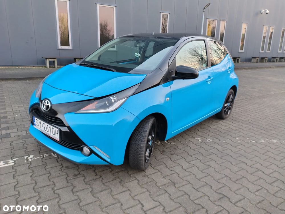Toyota Aygo x-play touch
