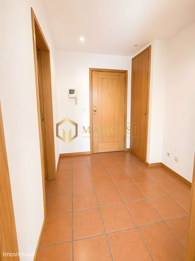 Apartamento T1 no Centro de S. Mamede de Infesta - Grande imagem: 2/8