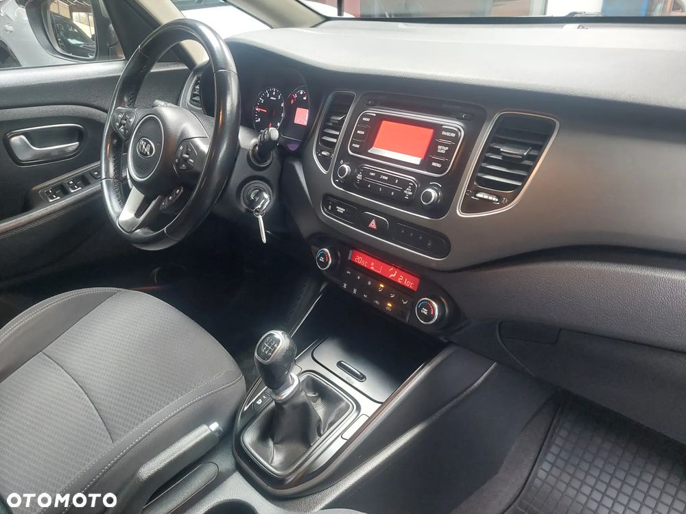 Kia Carens 1.6 GDI L - 14