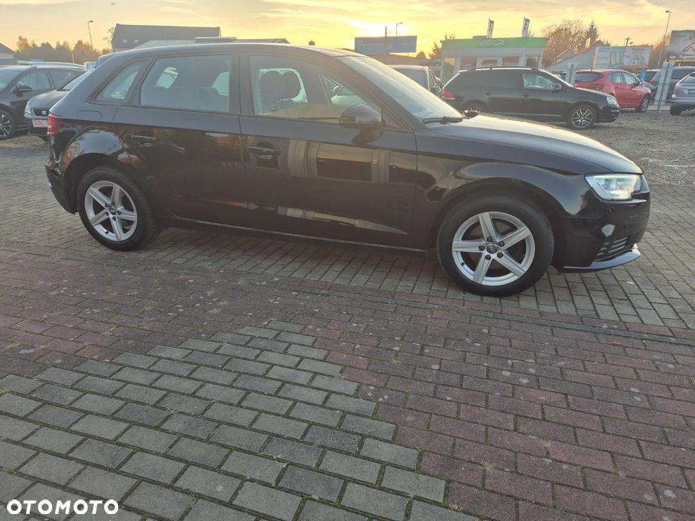 Audi A3 Sportback 1.5 TFSI - 4
